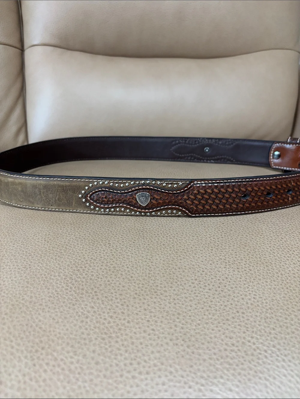 Ariat Men's Brown Leather Belt with Silver Buckle 34